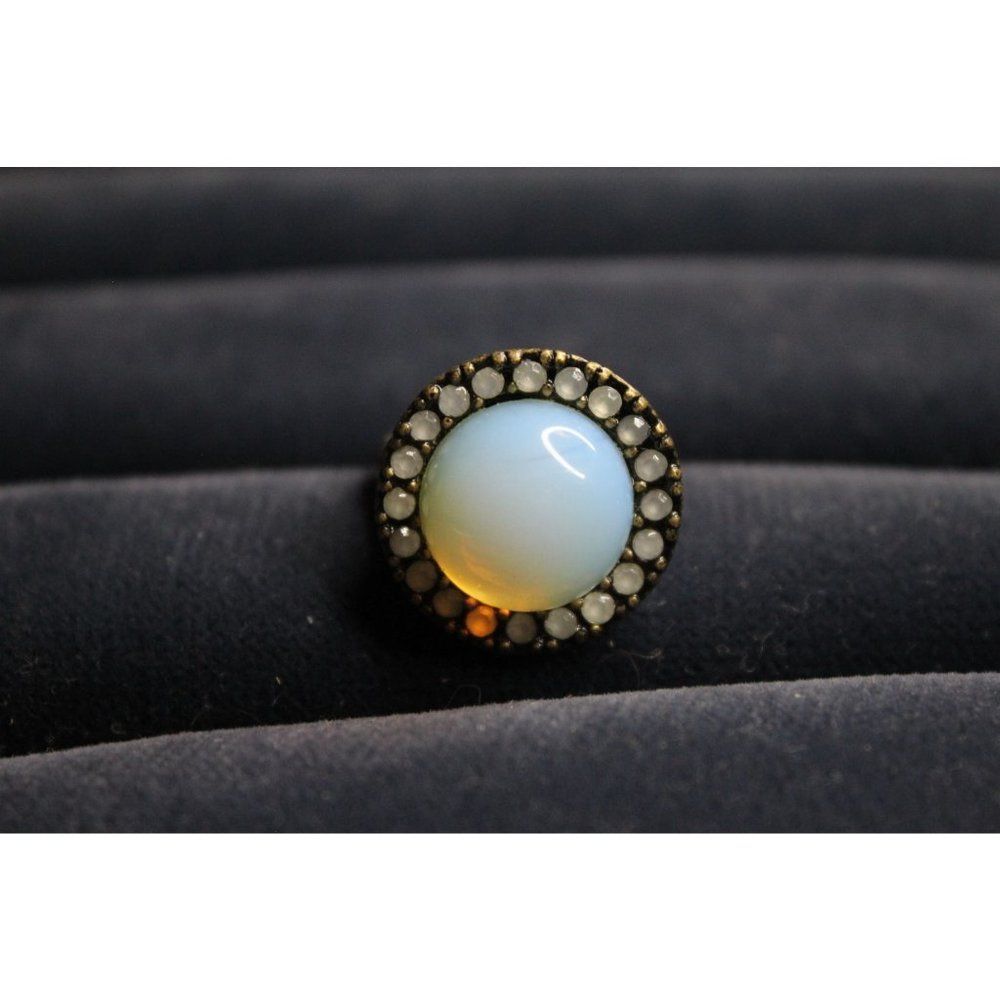 White Stone Bronze Band Fashion Costume Ring Size 6
